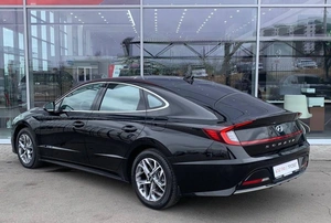 Седан Hyundai Sonata 2020 года, 2390000 рублей, Солонцы