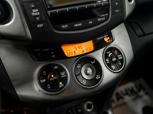 Внедорожник Toyota RAV4 2010 года, 1590000 рублей, Красноярск