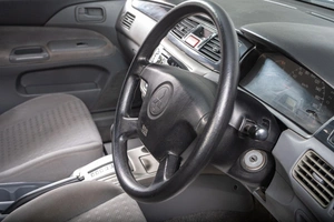 Седан Mitsubishi Lancer 2004 года, 259000 рублей, Томск