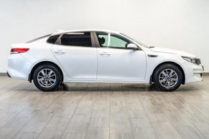 Седан Kia Optima 2017 года, 1499000 рублей, Саратов