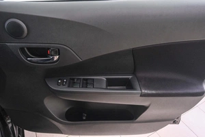Хетчбэк Toyota Ractis 2011 года, 899000 рублей, Красноярск