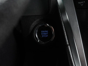 Седан Toyota Camry 2015 года, 2237000 рублей, Воронеж