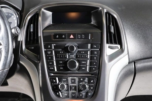 Универсал Opel Astra 2011 года, 599000 рублей, Новосибирск