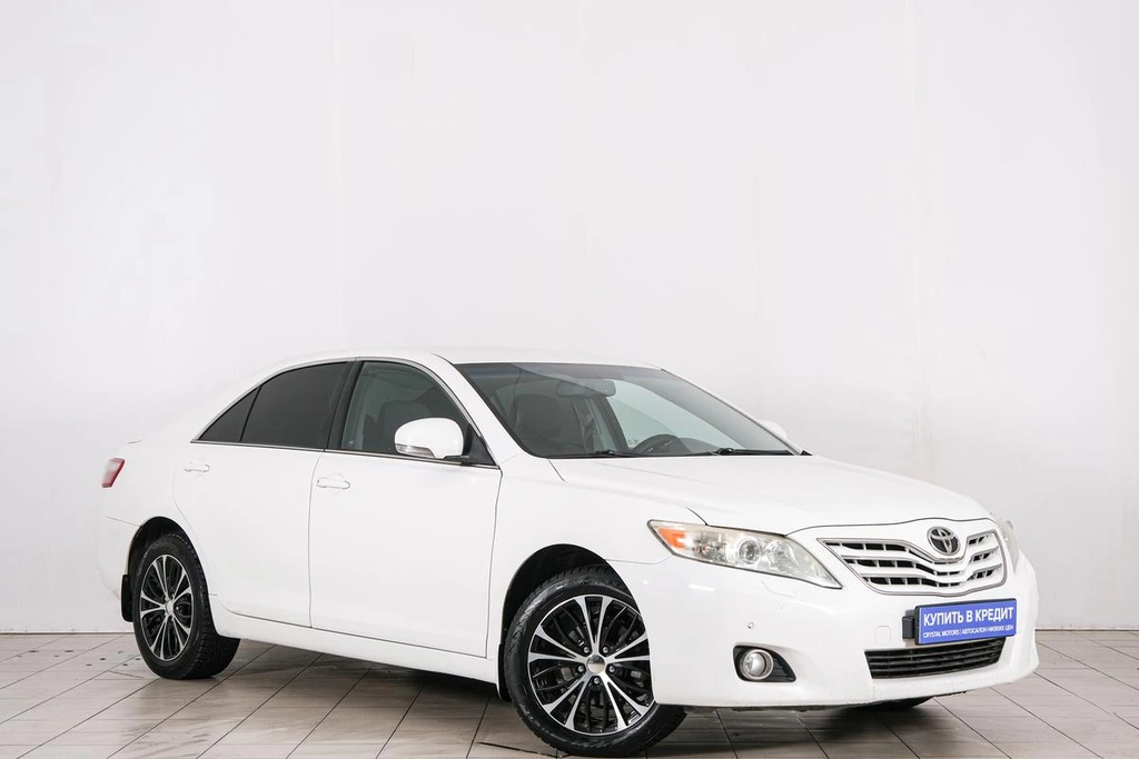 Седан Toyota Camry 2011 года, 1299000 рублей, Красноярск