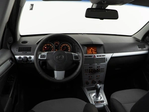 Седан Opel Astra 2013 года, 800050 рублей, Москва