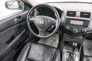 Седан Honda Accord 2006 года, 949000 рублей, Красноярск