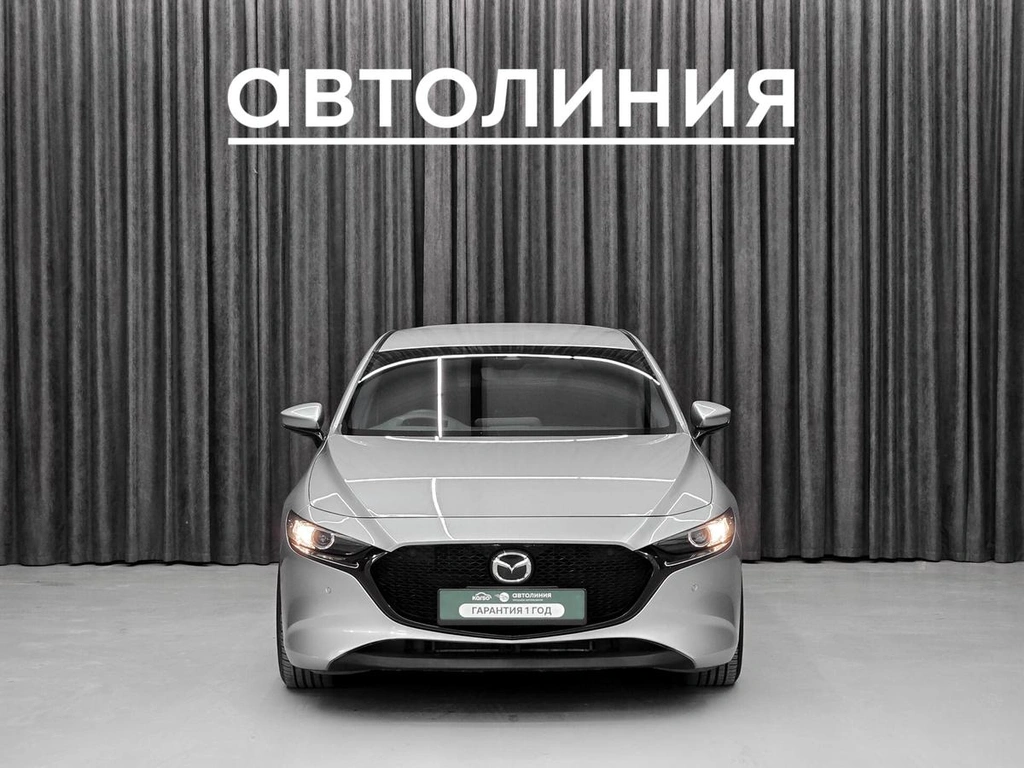 Хетчбэк Mazda 3 2021 года, 1669000 рублей, Красноярск