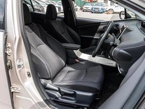 Лифтбек Toyota Prius 2016 года, 1535000 рублей, Краснодар