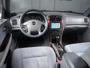 Седан Kia Magentis 2005 года, 705000 рублей, Красный Пахарь