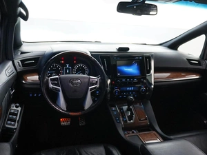 Минивэн Toyota Alphard 2016 года, 3548888 рублей, Москва