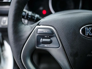 Седан Kia Rio 2016 года, 1090000 рублей, Красноярск