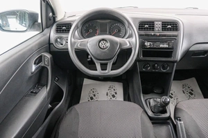 Седан Volkswagen Polo 2018 года, 769000 рублей, Красноярск