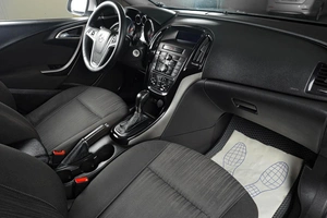 Хетчбэк Opel Astra 2010 года, 1019000 рублей, Тюмень