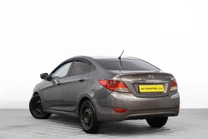 Седан Hyundai Solaris 2011 года, 729000 рублей, Барнаул