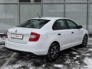 Хэтчбек Skoda Rapid 2015 года, 820000 рублей, Брянск
