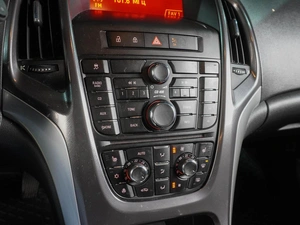 Хетчбэк Opel Astra 2011 года, 699000 рублей, Воронеж