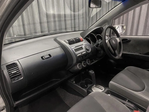 Хетчбэк Honda Fit 2004 года, 399000 рублей, Красноярск