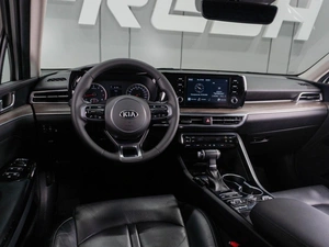 Седан Kia K5 2020 года, 2300000 рублей, Тюмень