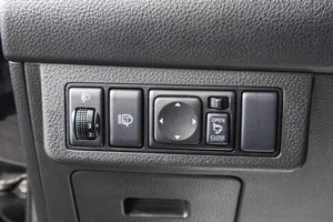 Хетчбэк Nissan Tiida 2012 года, 939000 рублей, Барнаул