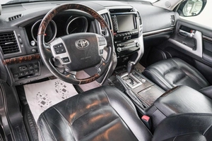 Внедорожник Toyota Land Cruiser 2014 года, 4399000 рублей, Красноярск