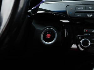 Седан Kia Quoris 2018 года, 2099050 рублей, Москва