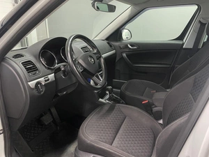 Внедорожник Skoda Yeti 2016 года, 1600000 рублей, Ярославль