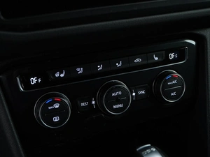 Внедорожник Volkswagen Tiguan 2019 года, 2157055 рублей, Москва