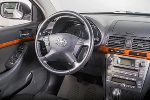 Седан Toyota Avensis 2007 года, 839000 рублей, Томск