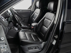 Внедорожник Volkswagen Tiguan 2012 года, 1299000 рублей, Тюмень