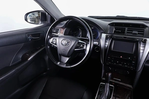 Седан Toyota Camry 2017 года, 2399000 рублей, Пермь