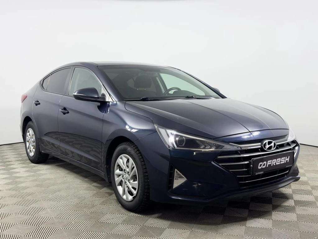 Седан Hyundai Elantra 2019 года, 1648100 рублей, Казань