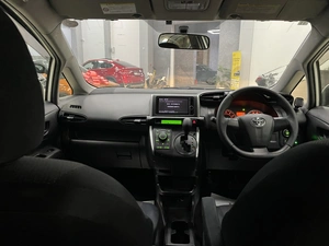 Минивэн Toyota Wish 2012 года, 1327000 рублей, Солонцы