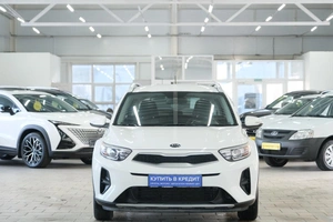 Внедорожник Kia Stonic 2019 года, 1889000 рублей, Омск