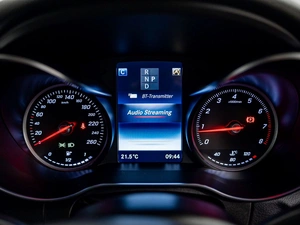 Универсал Mercedes-benz C-класс 2018 года, 2000000 рублей, Красноярск