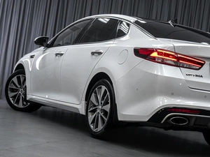 Седан Kia Optima 2017 года, 1979000 рублей, Тюмень