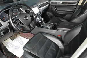 Внедорожник Volkswagen Touareg 2017 года, 3619000 рублей, Тюмень