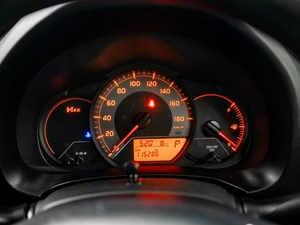 Хетчбэк Toyota Vitz 2015 года, 950000 рублей, Красноярск