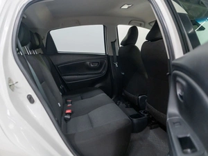 Хетчбэк Toyota Vitz 2019 года, 1030000 рублей, Красноярск