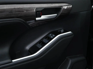 Внедорожник Toyota Highlander 2026 года, 5398999 рублей, Москва