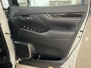 Минивэн Toyota Alphard 2019 года, 4097000 рублей, Солонцы