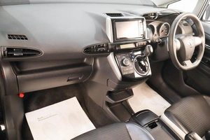 Минивэн Toyota Wish 2014 года, 1579000 рублей, Челябинск