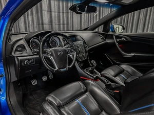 Хетчбэк Opel Astra OPC 2013 года, 1270000 рублей, Красноярск