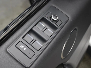 Внедорожник Land Rover Range Rover Sport 2016 года, 4346000 рублей, Омск