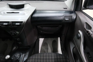 Хетчбэк Toyota iQ 2009 года, 899000 рублей, Омск