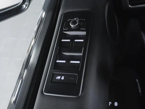 Внедорожник Land Rover Discovery 2018 года, 3355000 рублей, Санкт-Петербург