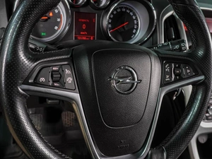 Хетчбэк Opel Astra GTC 2012 года, 999000 рублей, Воронеж