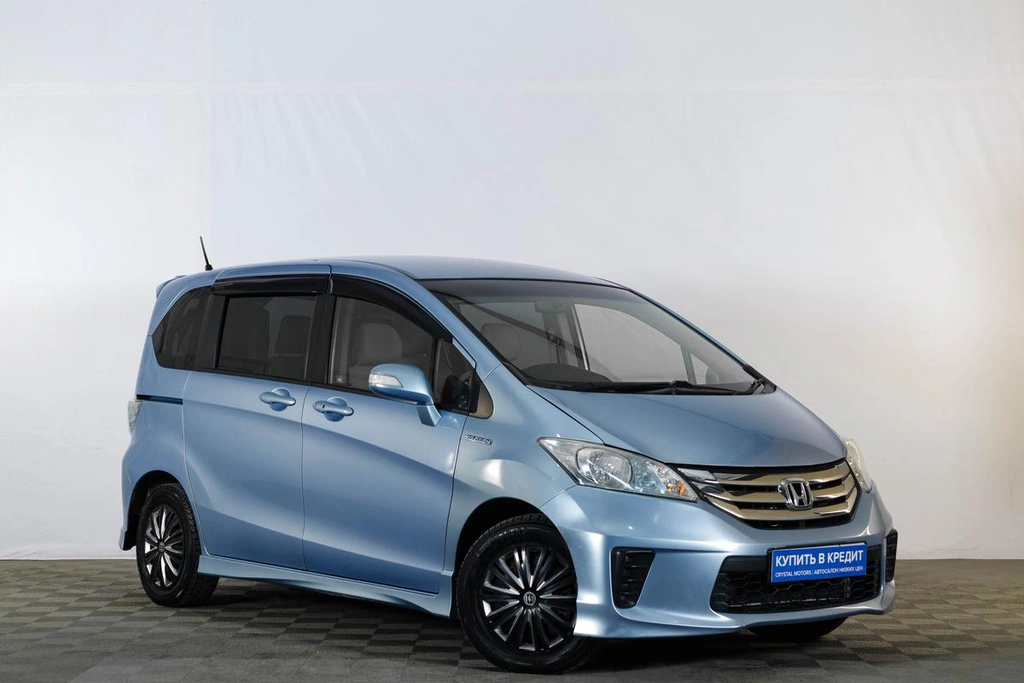 Минивэн Honda Freed 2012 года, 1079000 рублей, Тюмень