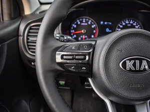 Хетчбэк Kia Rio X-Line 2019 года, 1430000 рублей, Краснодар