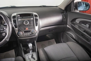 Универсал Kia Ceed 2011 года, 929000 рублей, Томск