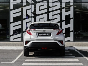 Внедорожник Toyota C-HR 2018 года, 2399000 рублей, Волгоград